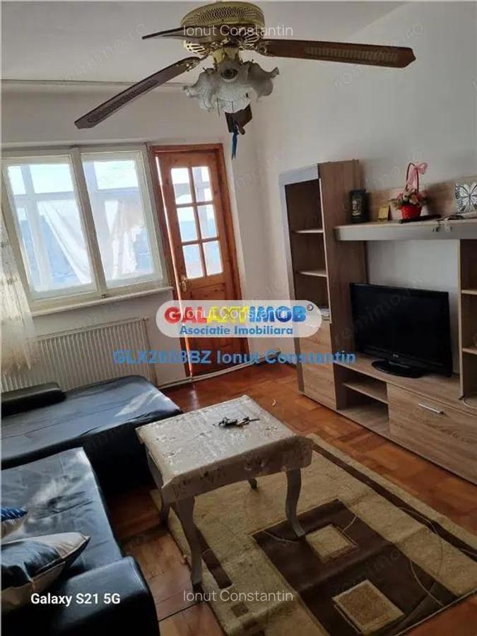 Inchiriere apartament zona Micro V - 1