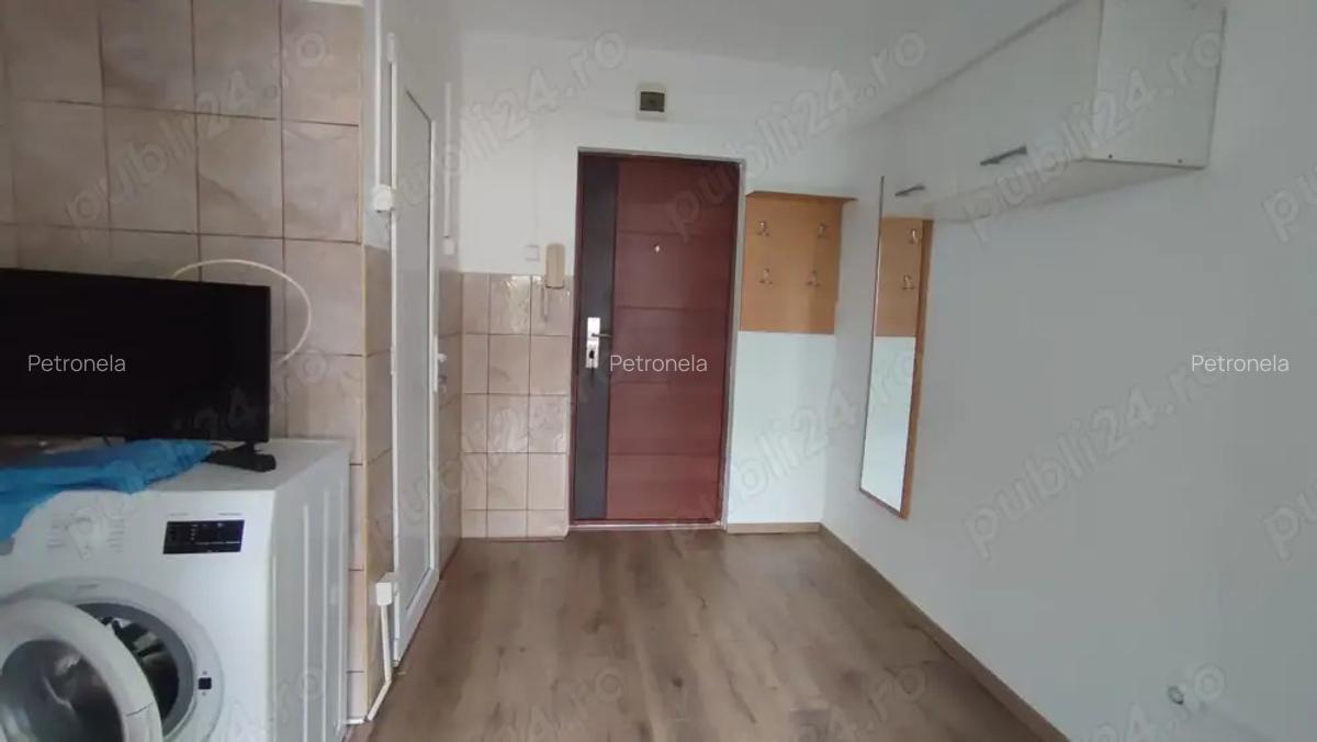 Garsoniera Zona Milcov Subex etaj 2-renovata - 2