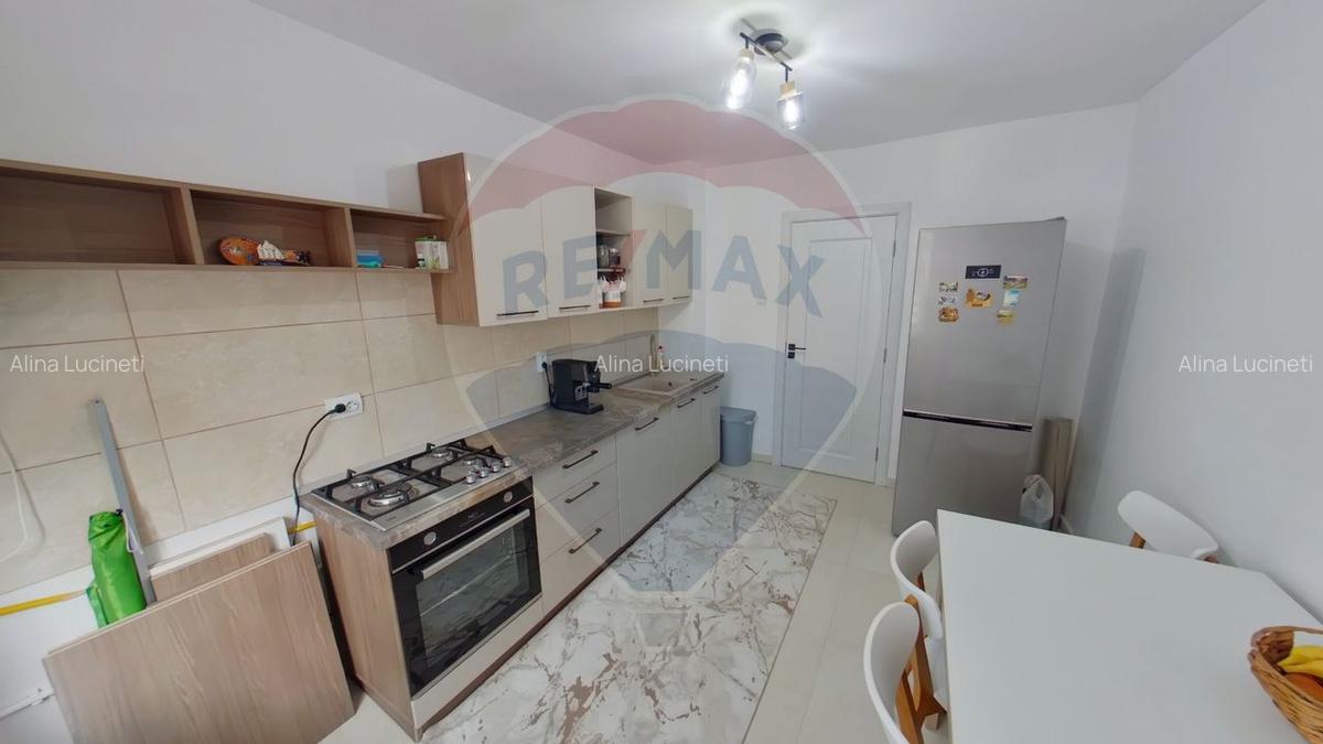 Apartament cu 3 camere de vanzare in zona Est - 3