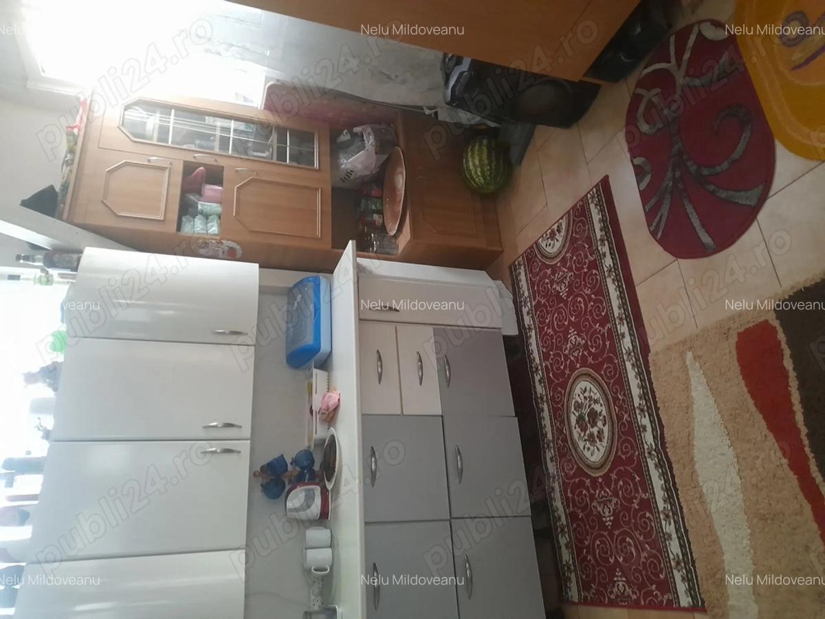 Casa de vanzare 23 august - 7