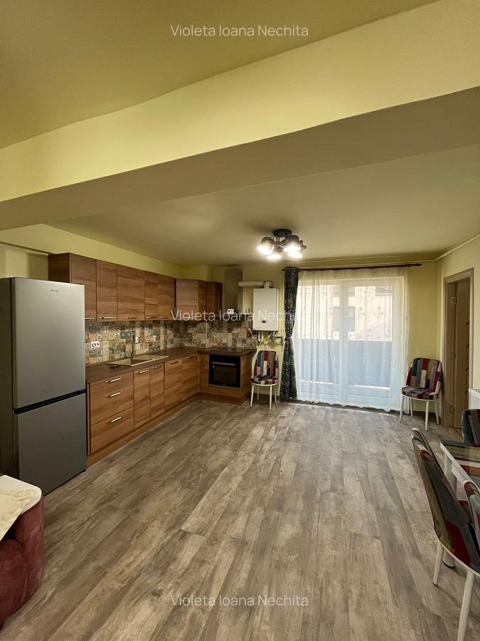 Apartament de vânzare, 2 camere, 40 mp, zona Lombului - 1