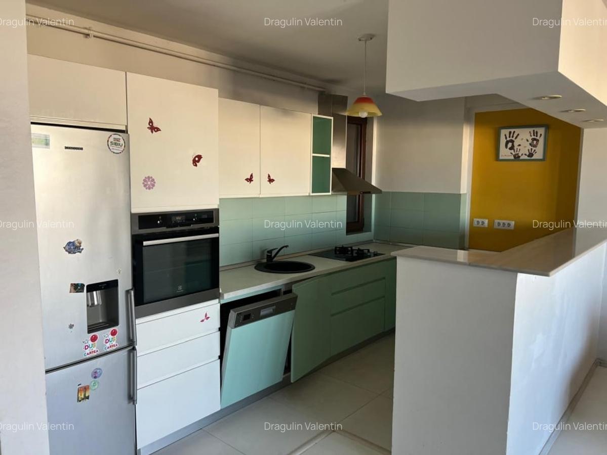Apartament 4 camere /Mall Vitan/ 5-10 minute metrou Mihai Bravu-Dristor - 5