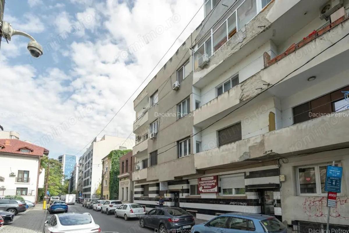 Cuibul din centru - 12