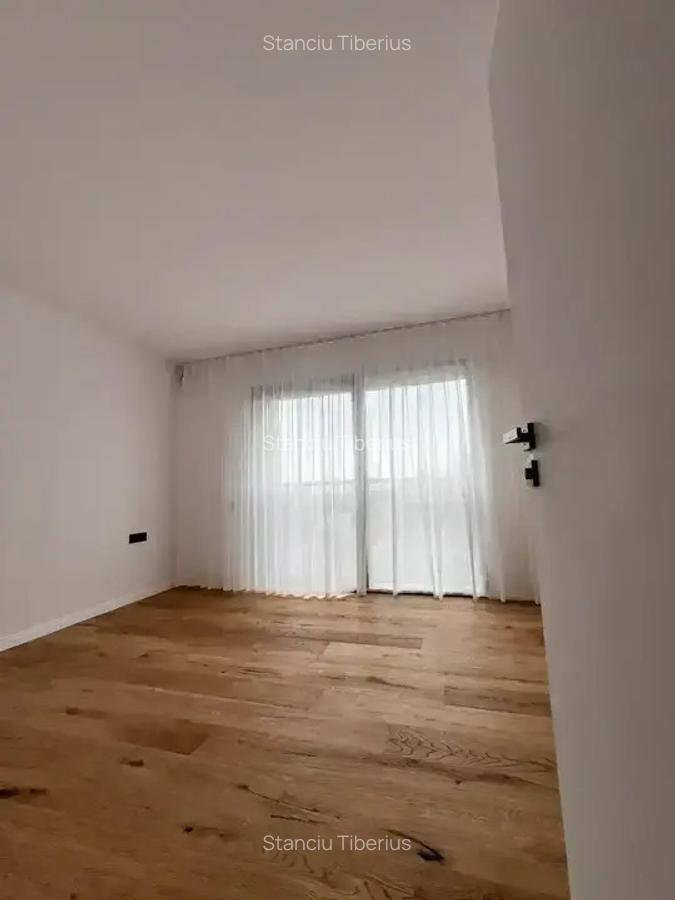 Apartament cu 3 camere decomandat în Aviației - 4