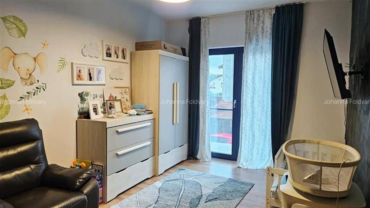 Casă cu 4 camere în Dumbrăvița - 14