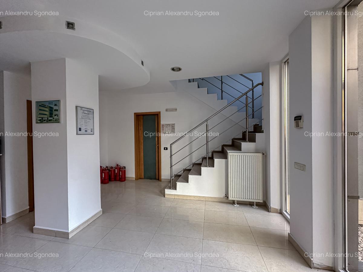Birou, 348 mp în Florilor - 4