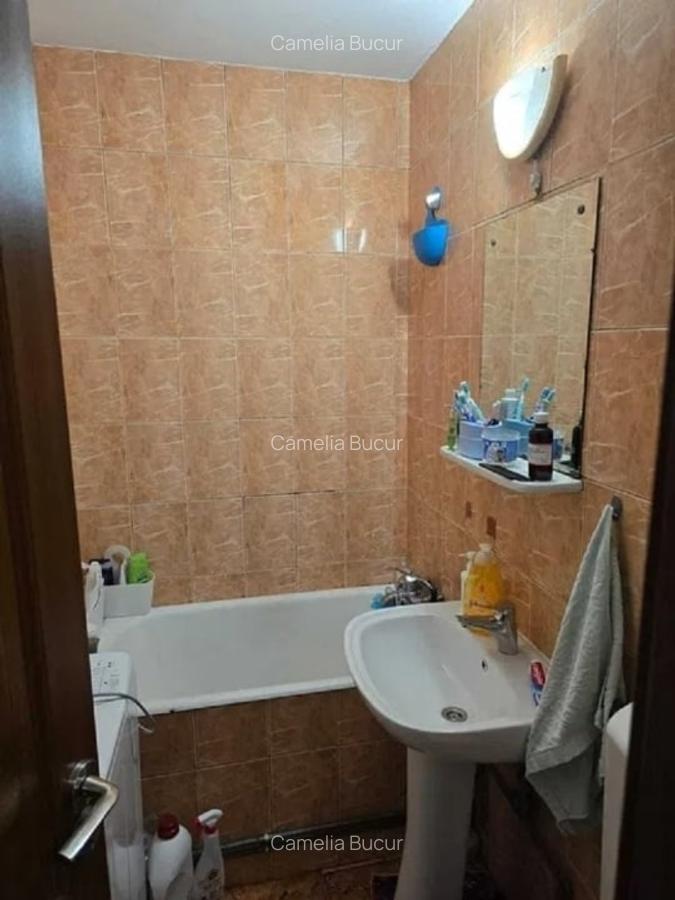 Apartament cu 3 camere - zona Tatarasi - Strada Ciric - 8