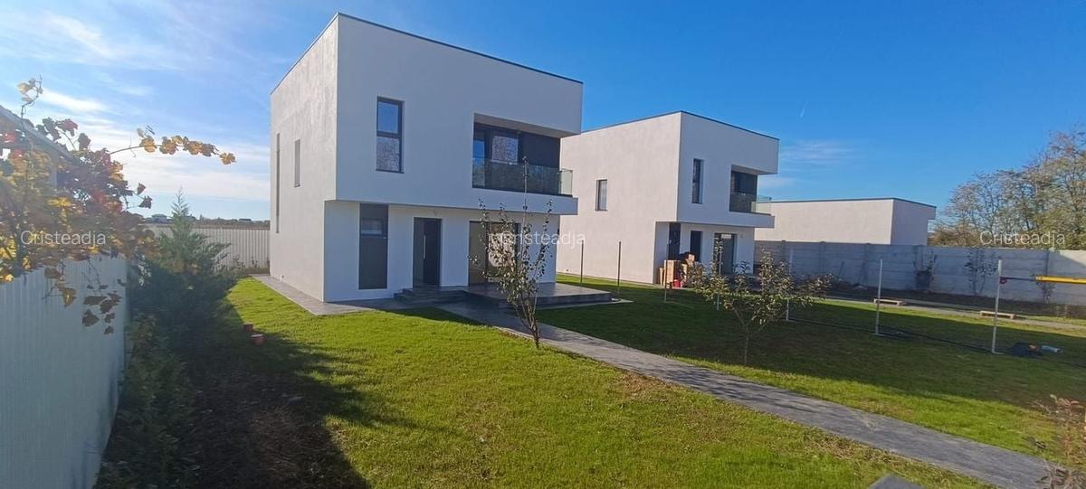 CASA DE LANGA PADURE, Clinceni str. Mierlei 73J - 21