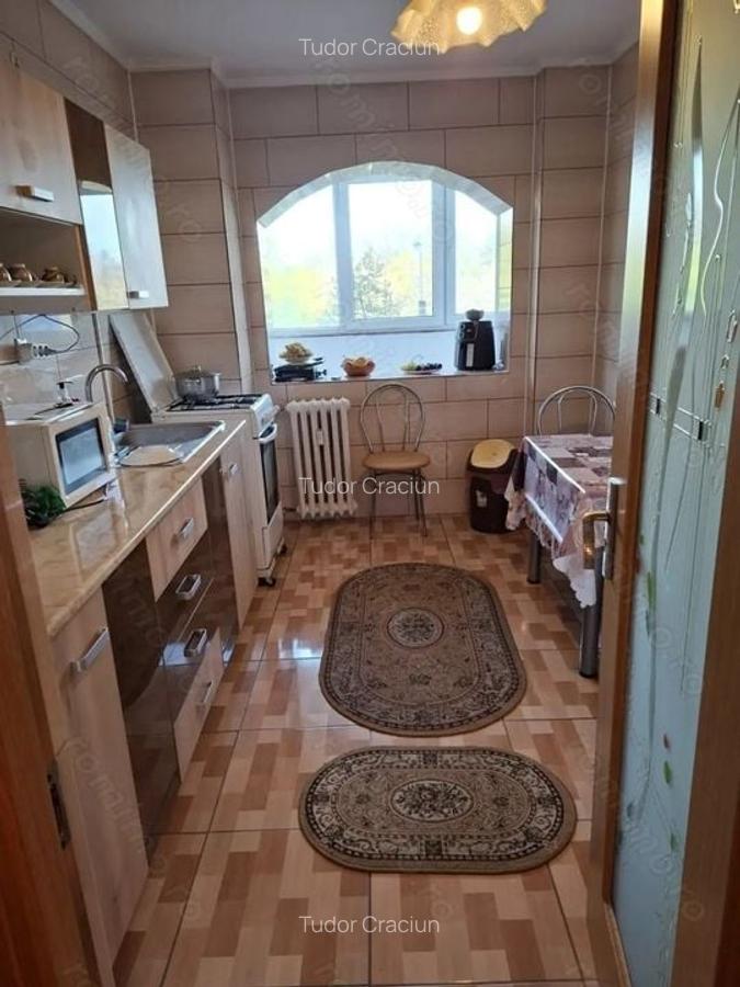 APARTAMENT 3 CAMERE | DECOMANDAT | LACUL TEI - 2