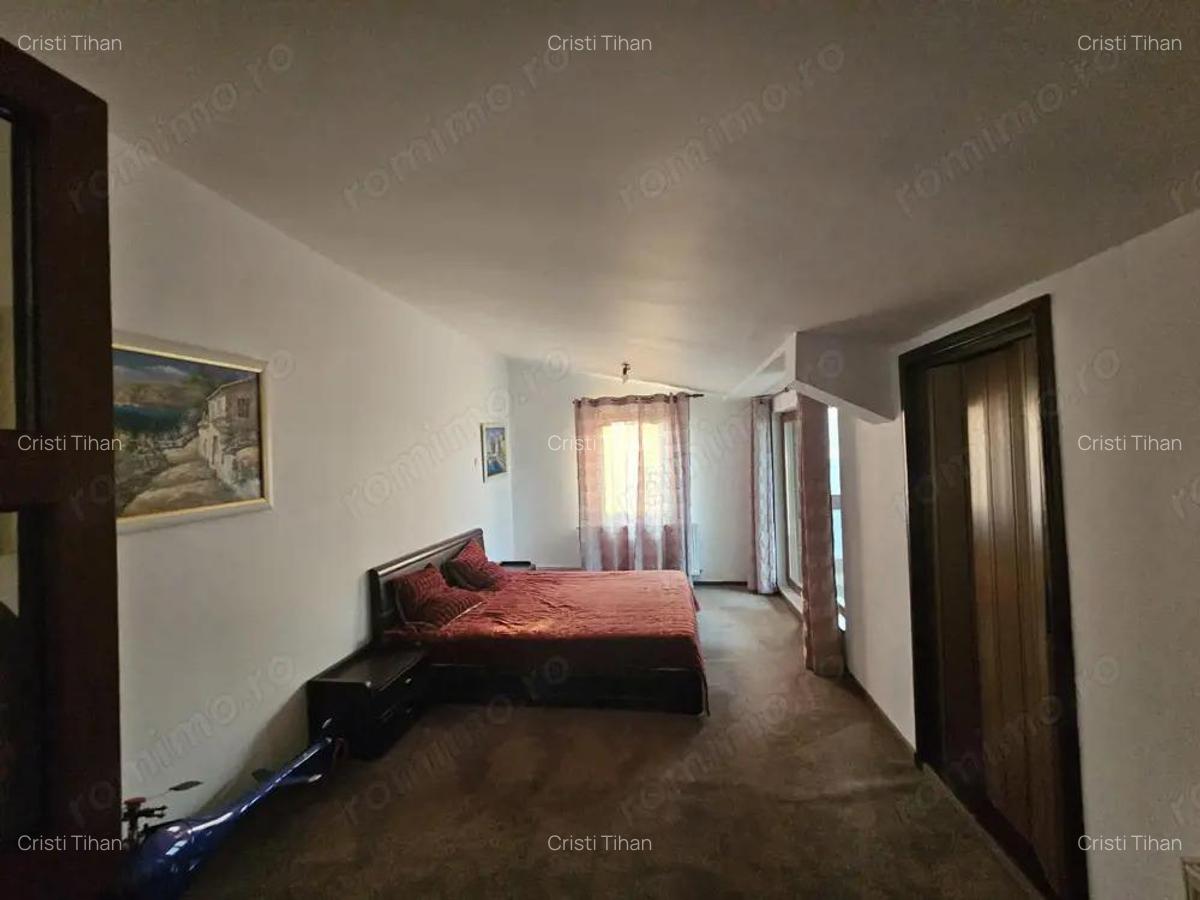 Casa 300mp utili- teren 550mp Sector 4 - Luica Giurgiului Piata Resita - 10