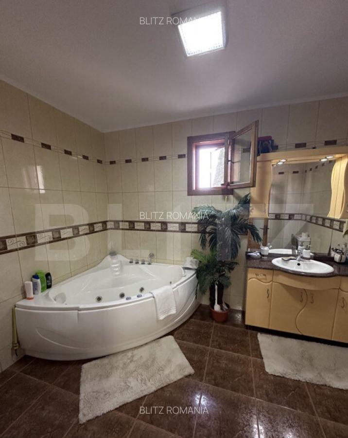 Casa spa?ioasa, 11 camere, 600 mp, teren 1450 mp, zona Li - 13
