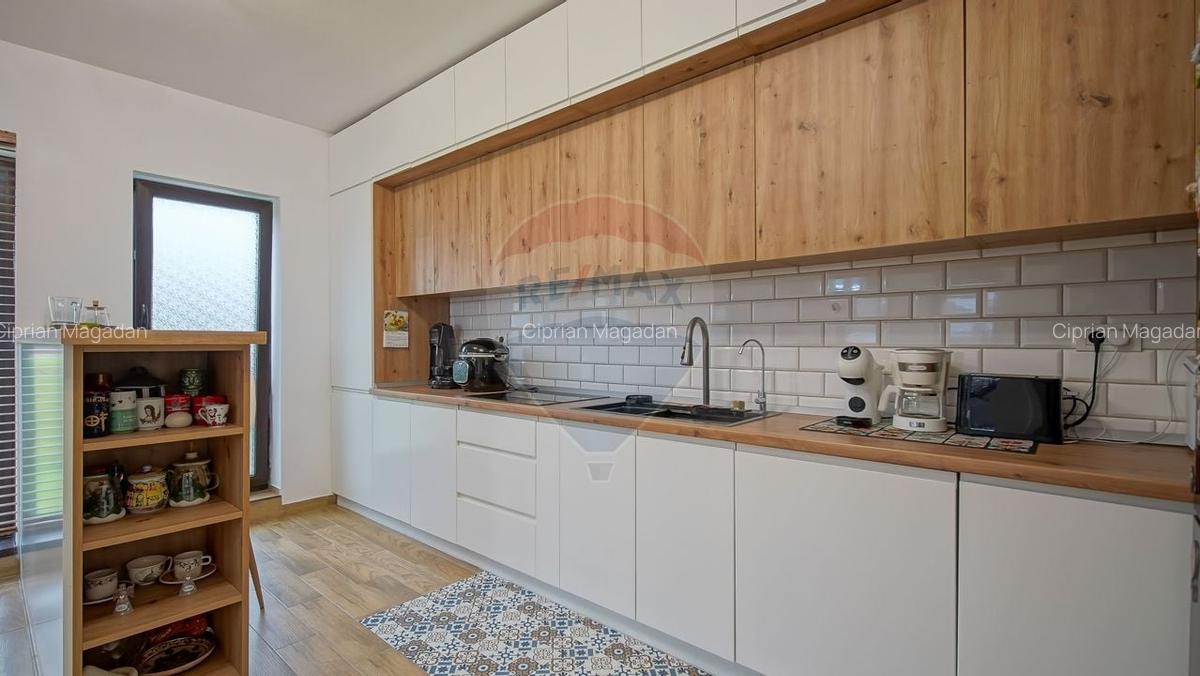 Casa individuala de vanzare in Harman - moderna, spatioasa si complet - 14