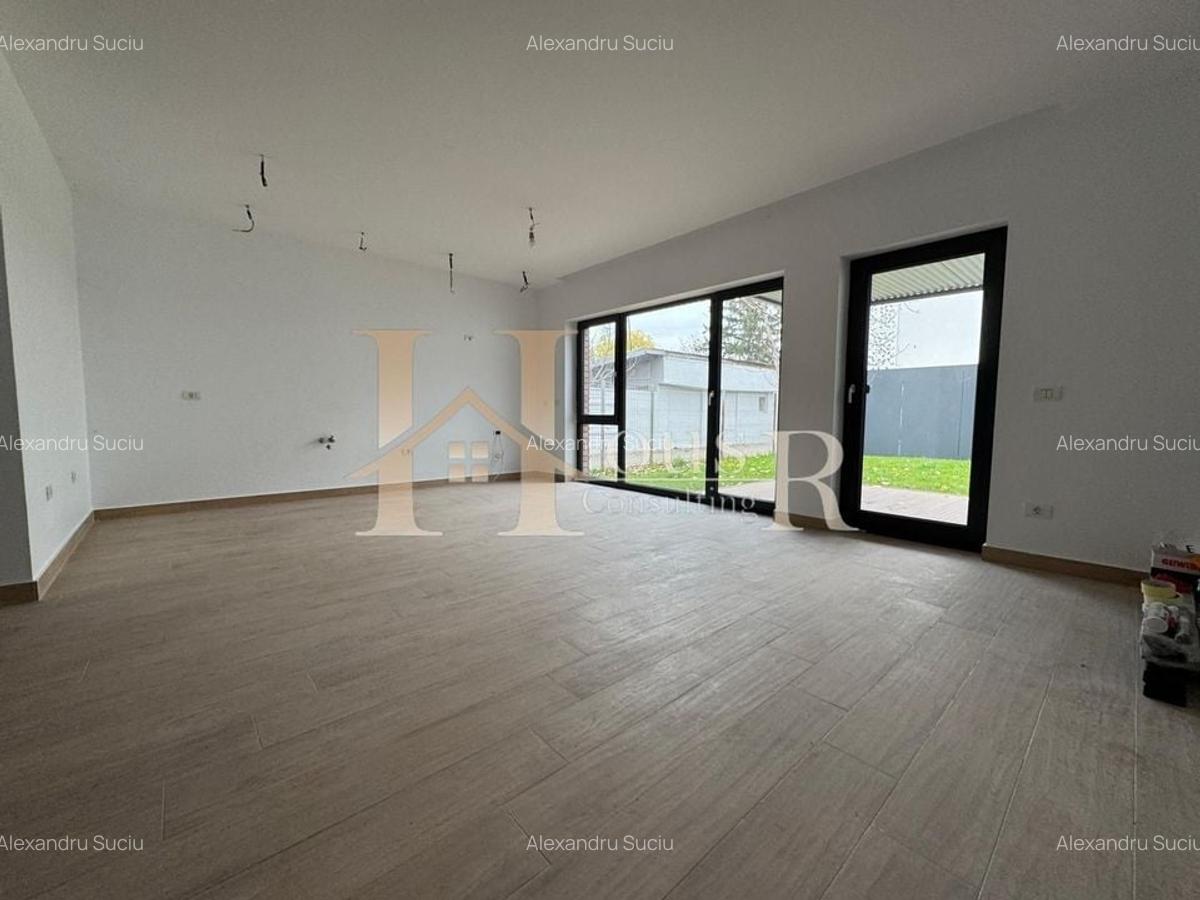 Casa Individuala in Oras.Proiect Modern.Car Port - 3