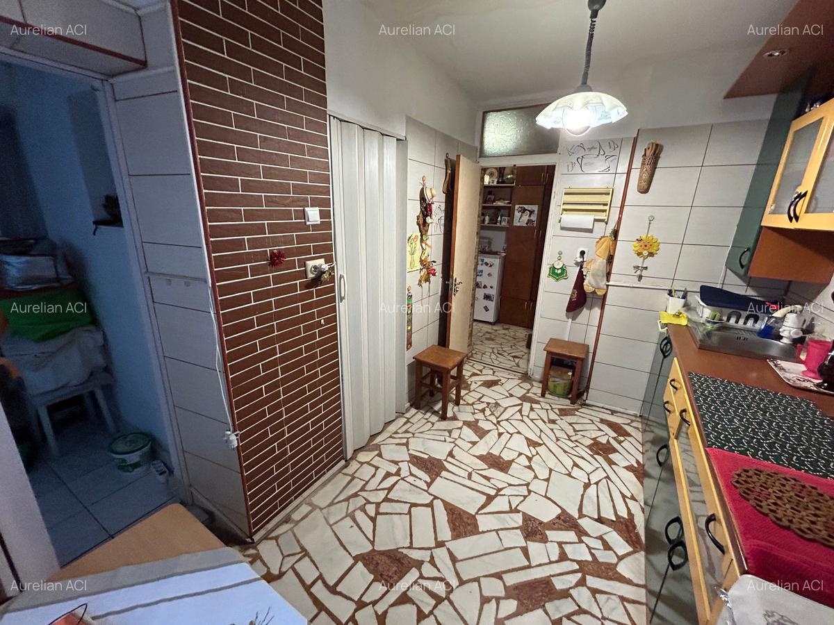 Aviatiei Nicolae Caramfil,2 balcoane, 2 Gr sanitare, 80 mp - 12