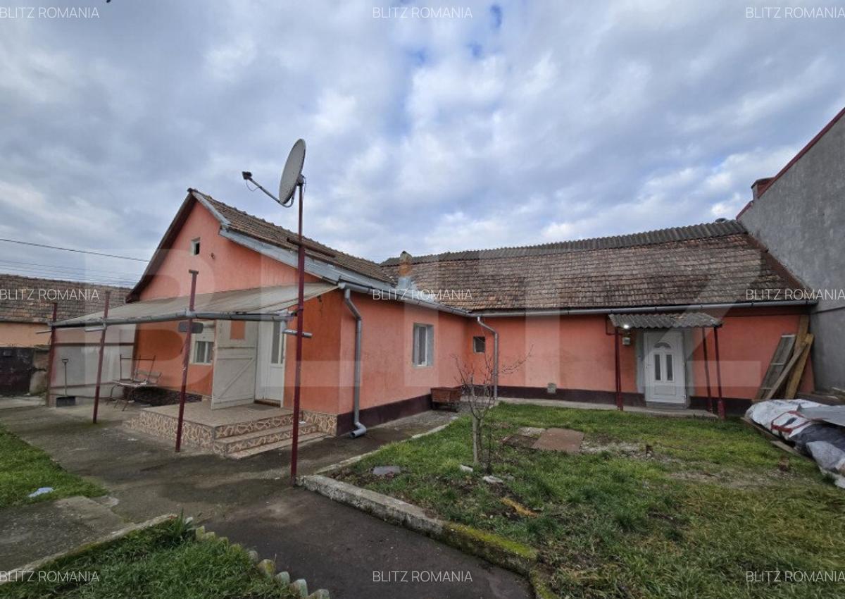 Casa cu 5 camere ?i teren de 461 mp, zona Poiana - 1
