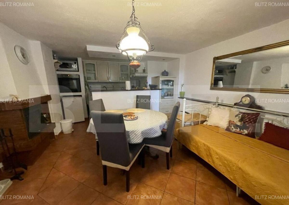 Proprietate versatila cu doua apartamente ?i casa cu tre - 4