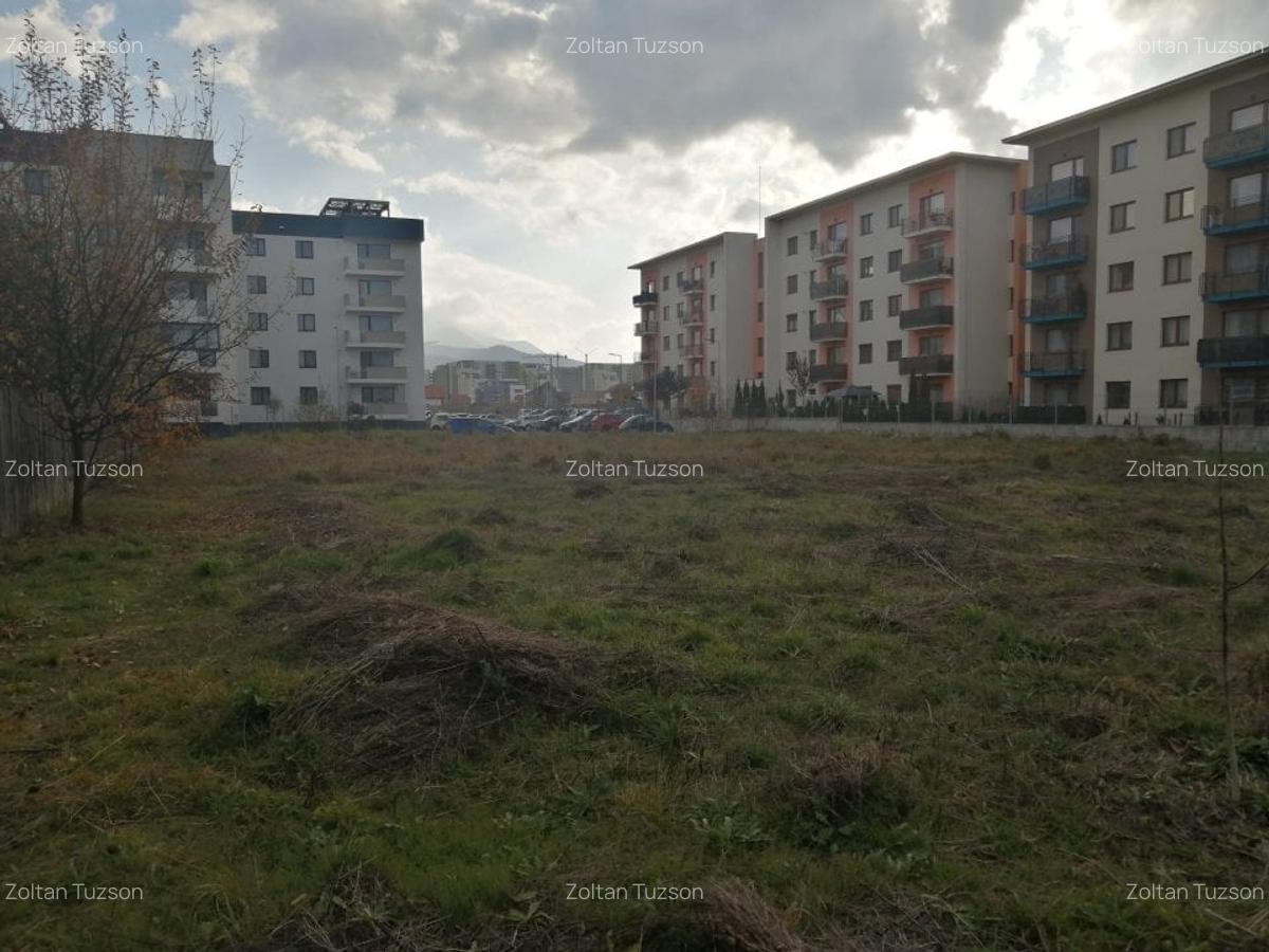 Teren Construcții intravilan de 1000 mp, în Tractorul - 1