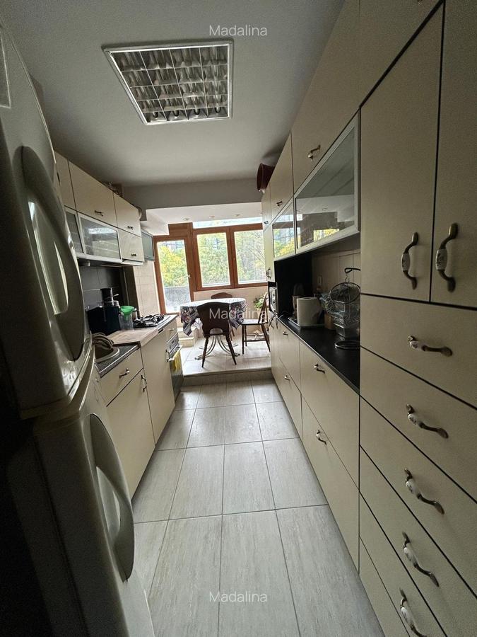 Se vinde Apartament pe Șos. Nicolae Titulescu – 3 Camere - 6