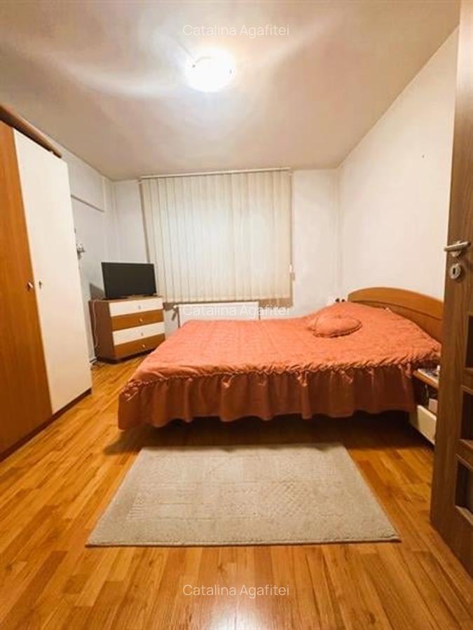 Apartament cu 3 camere decomandat, mobilat în Bartolomeu - 2