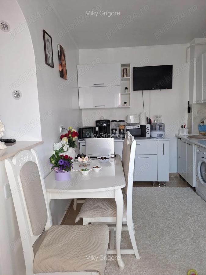 Apartament cu 3 camere de vanzare - 4