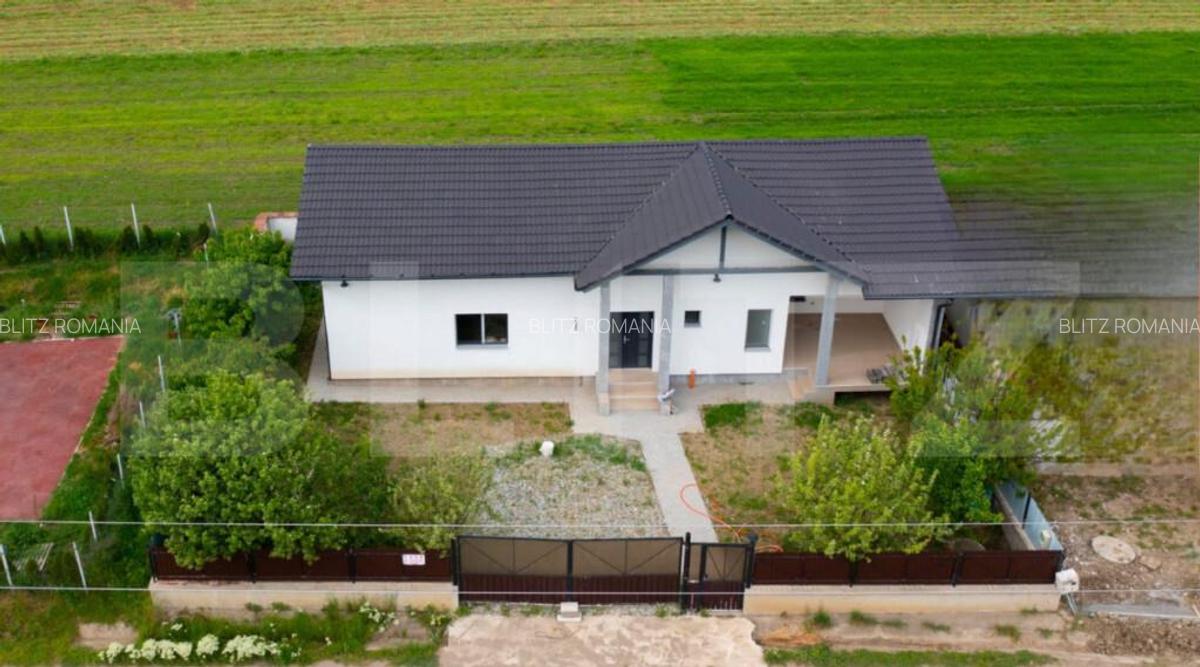 Casa individuala cu 3 camere,130 mp utili,450 mp teren,Sard - 2