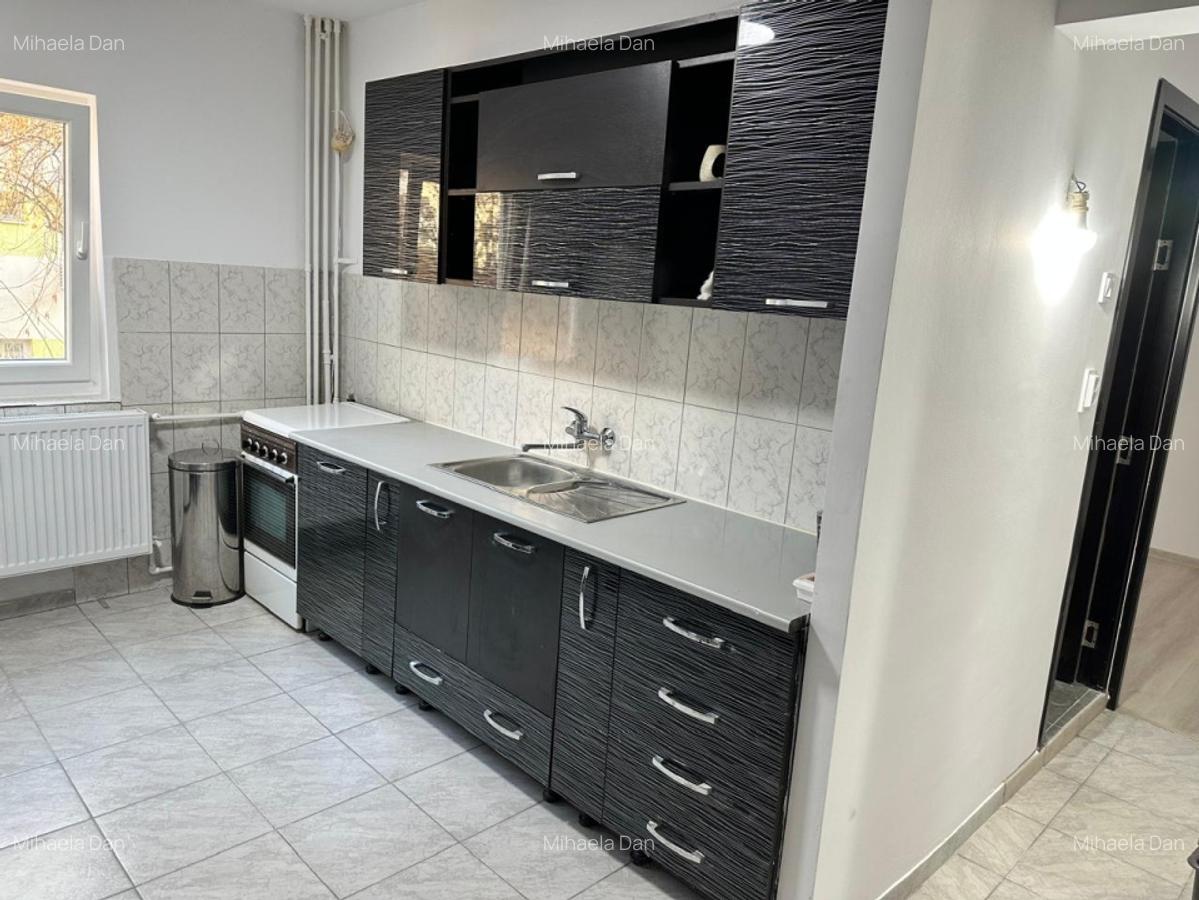 Apartament -2 camere -Zona Colentina - 1