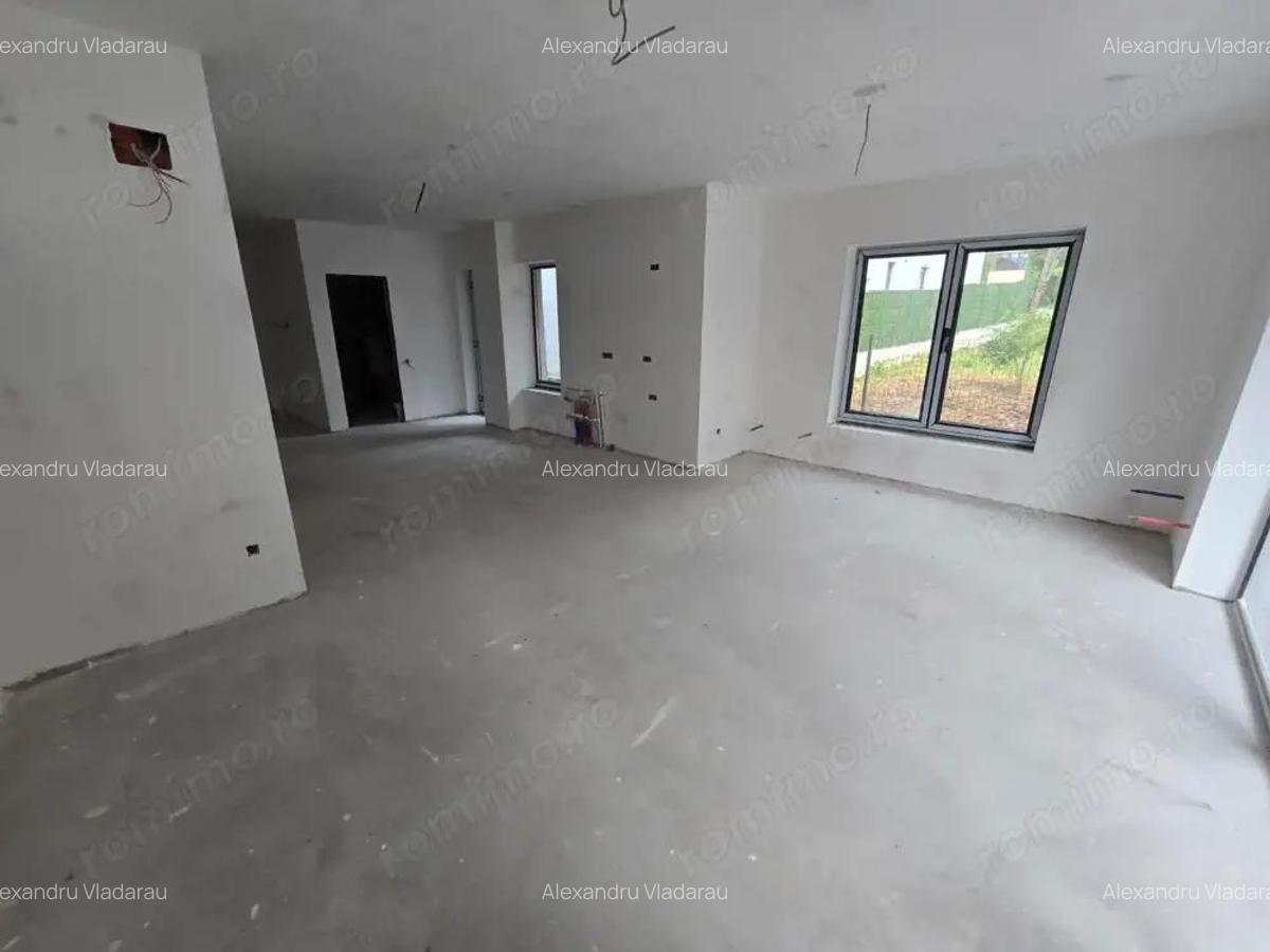 Studio 49,35 mp + 21,35 mp terasele + loc de parcare - Busteni - 2