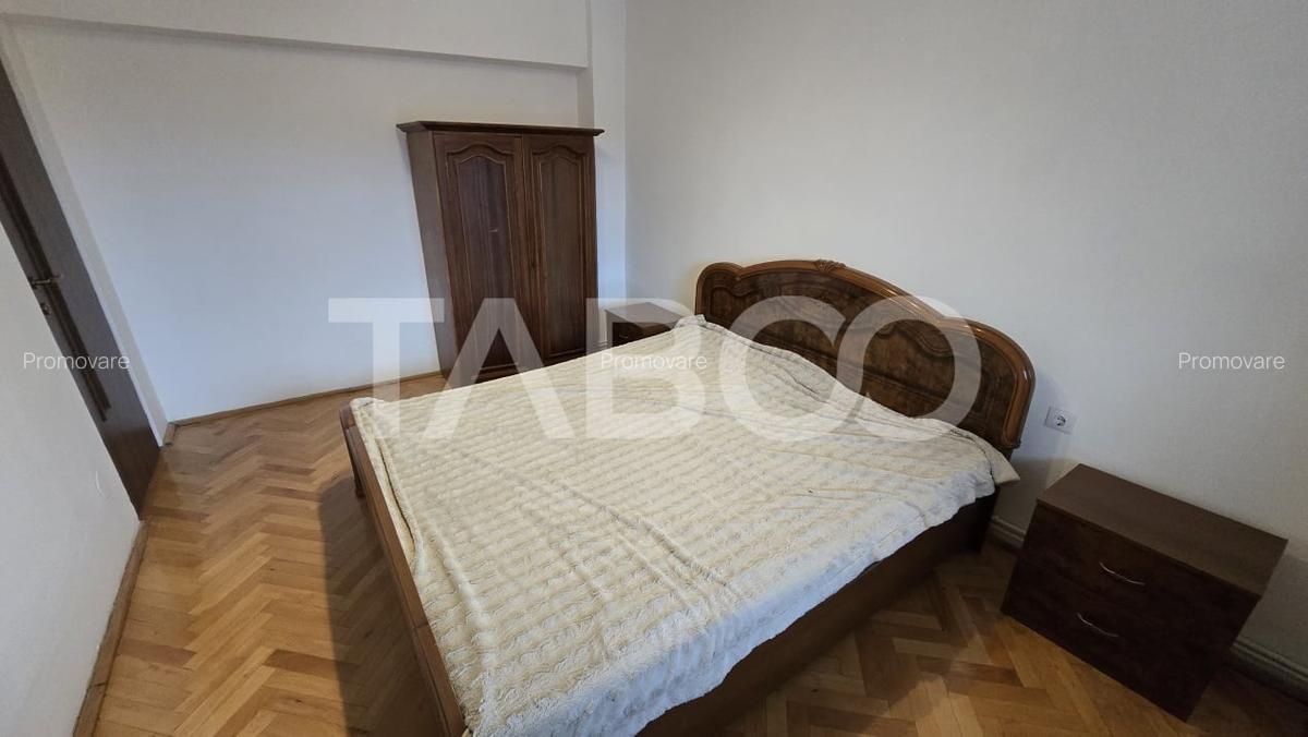 Apartament de inchiriat Central 3 camere balcon etaj intermediar - 14