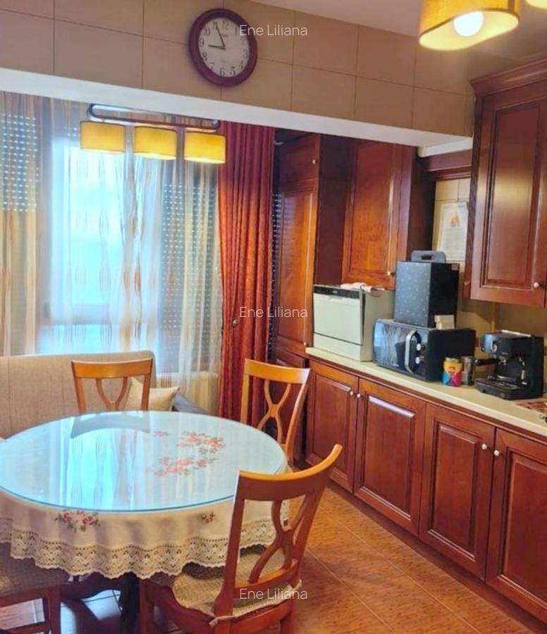 Apartament de vânzare - 4 camere, Strada Tecuci, Bloc Vega - 3
