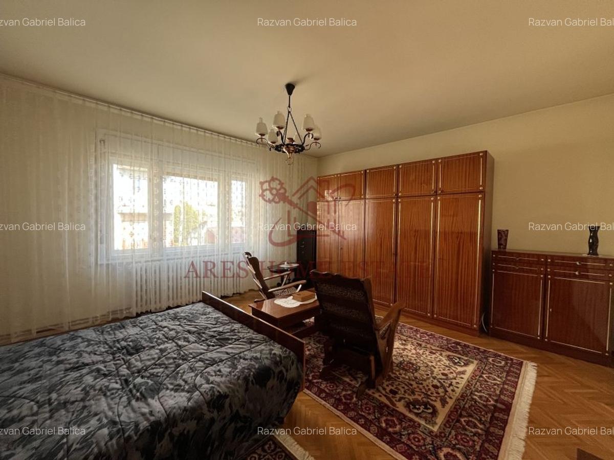 Vilă spațioasă 6 camere în centrul Lugoj – teren 471 mp, garaj - 10