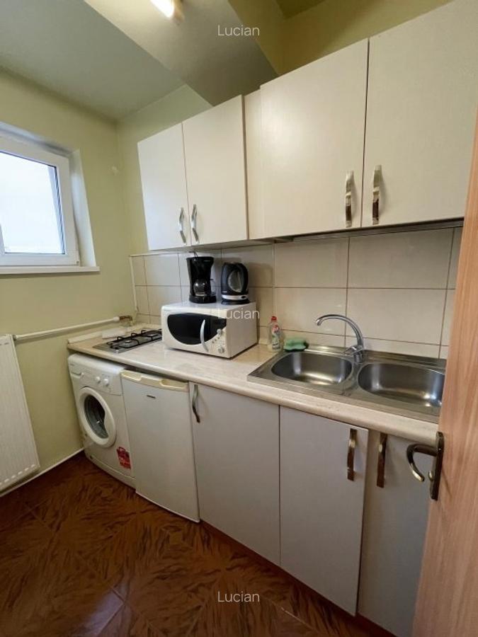 Garsoniera ultracentrala, mob., etaj 7, bloc solid, termoizolat, langa  Cismigiu - 10