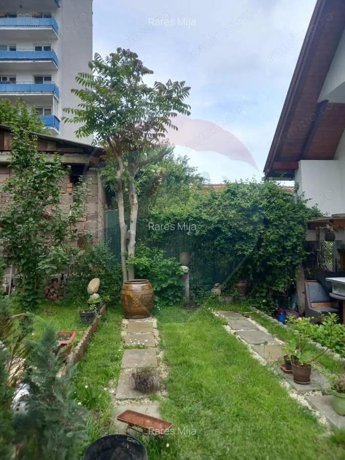 Casa in cartierul Dupa Zid, curte comuna - 10
