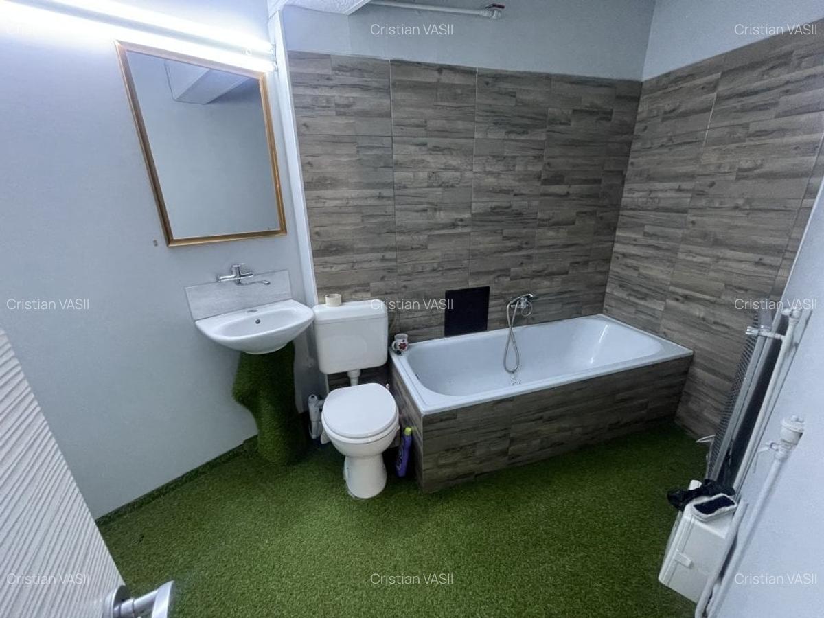 Apartament cu 5 camere decomandat în Fabric - 18