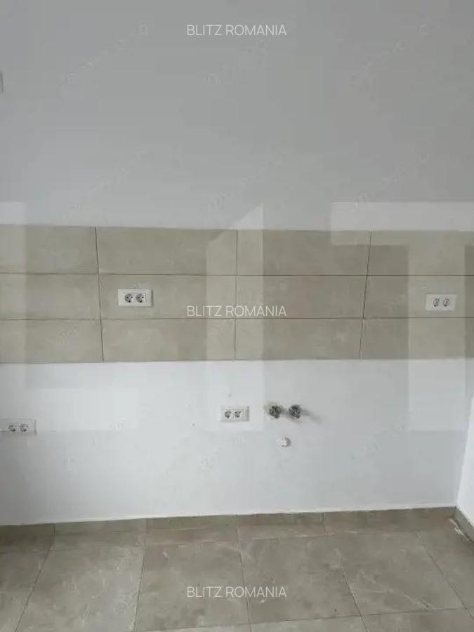 Apartament de vanzare, cu 2 camere, 56 mp, zona Dobroiesti - 5