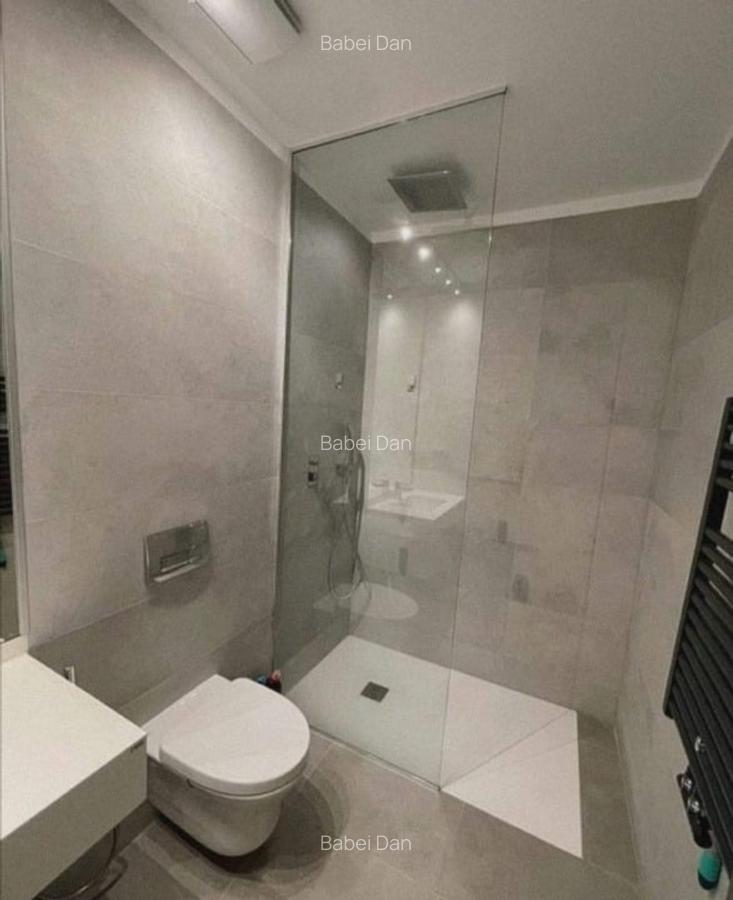 PRIMUL RÂND LA MARE - Vând ori Schimb Apartament Exclusivist cu Parcare Subteran - 9