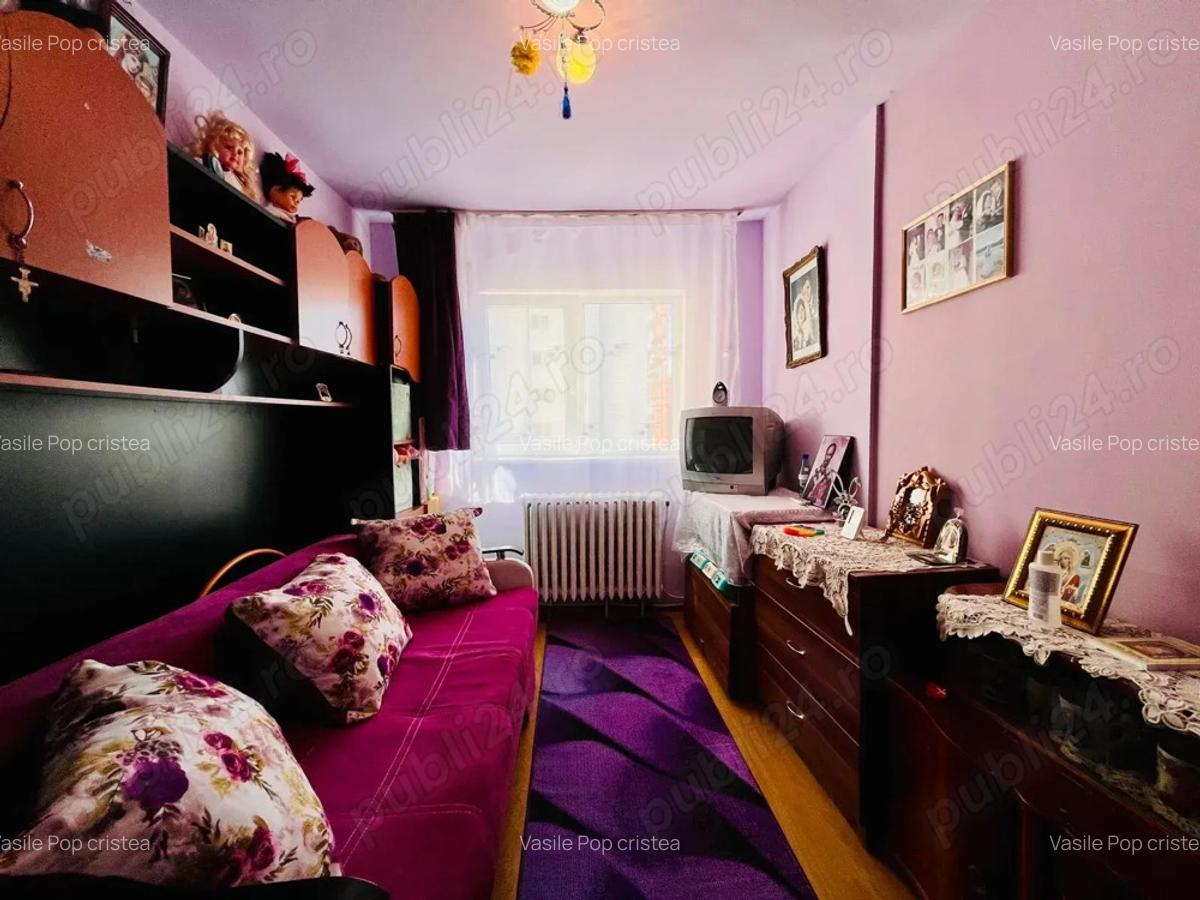 Vand apartament 3 camera in Mana?tur - 2
