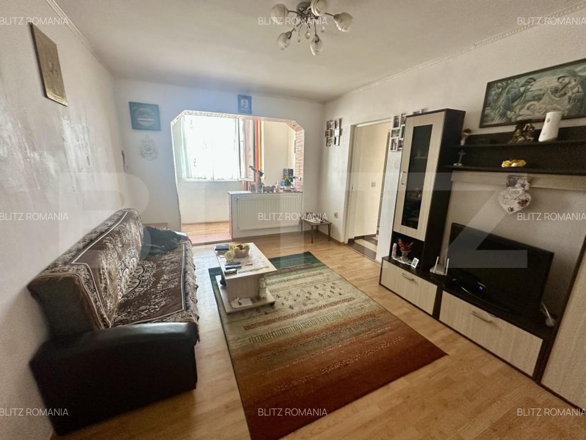 Apartament 3 camere de vanzare - Zona Kogalniceanu, Sebes - Etaj 4 - 1