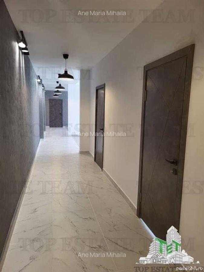 Birouri elegante de inchiriat , central, cladire interbelica renovata,  12 EUR - 2