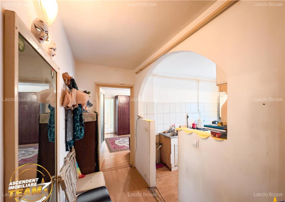 Apartament 2 camere, spatios, etaj1, zona Centrala, Sfantu G - 11