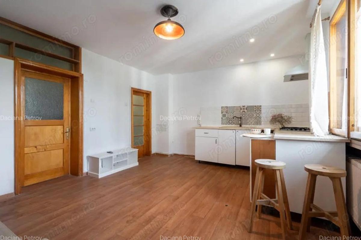 Cuibul din centru - 17