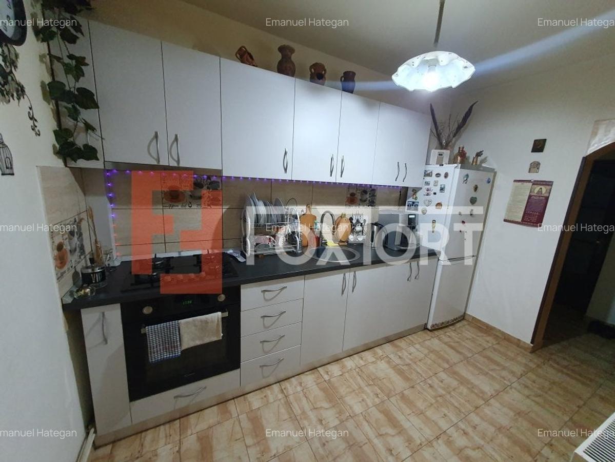 Apartament cu 2 camere decomandat, mobilat în Sinaia - 10