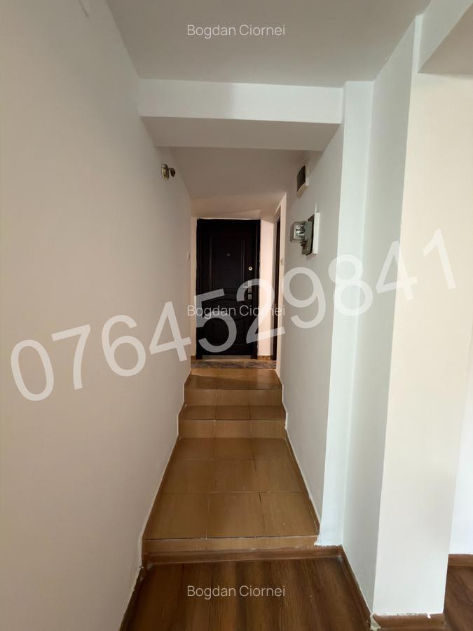 Vanzare garsoniera zona Hala Traian-Calea Călărasilor,Str. Traian 87 - 12