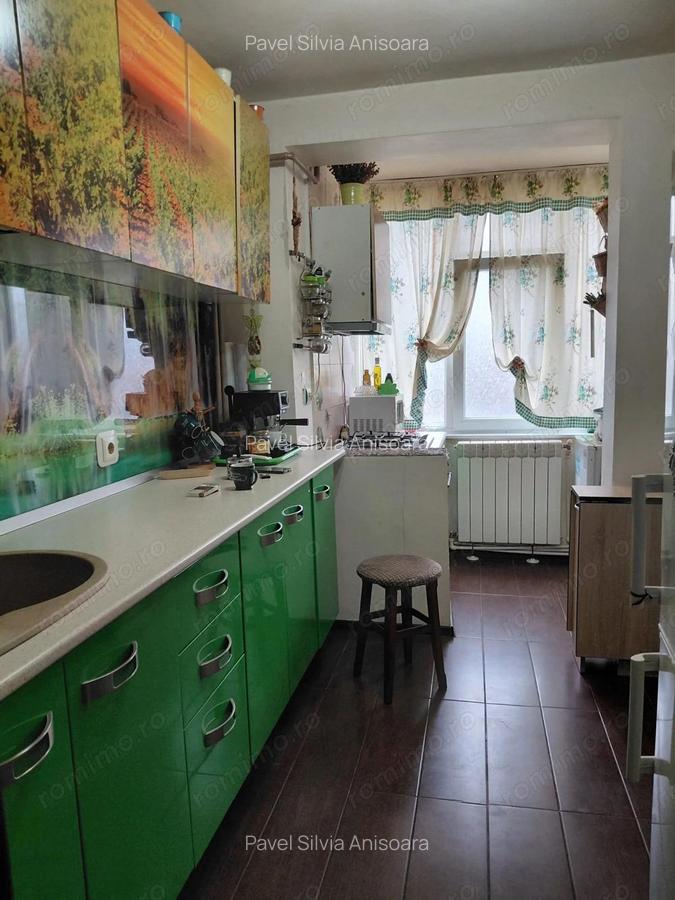 Apartament 2 cam Tiglina 2, etaj 2/4 ,pozitie excelenta - 5