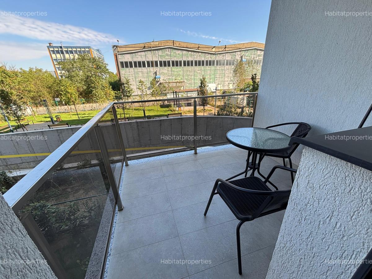 Garsoniera superba prima utilizare, Hils Republica langa Hala Laminor - 4