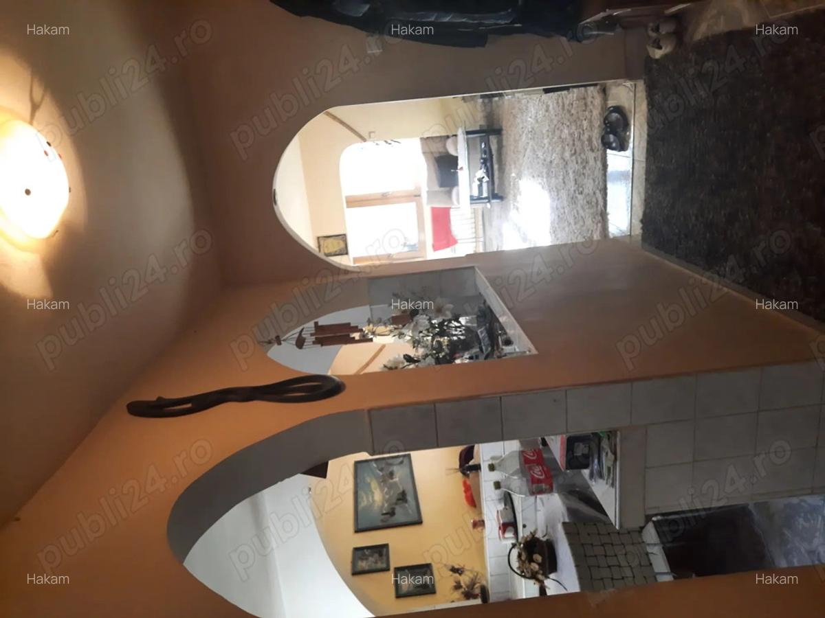 De vanzare apartament 3 camere girocului vladeasa - 8