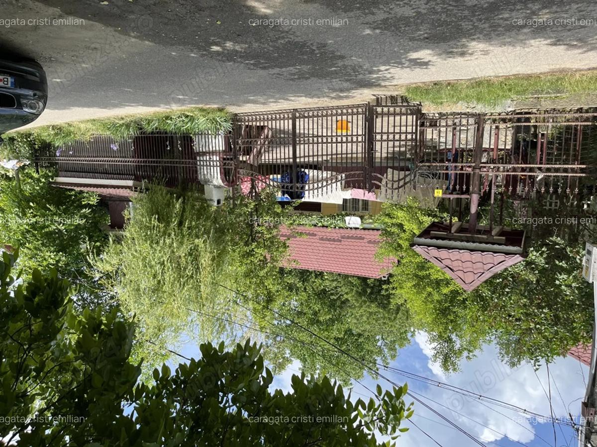 Casa Tradi?ionala in centrul Sovejei, incalzire centralizata , apa, plus fantana proprie, renovata - 2