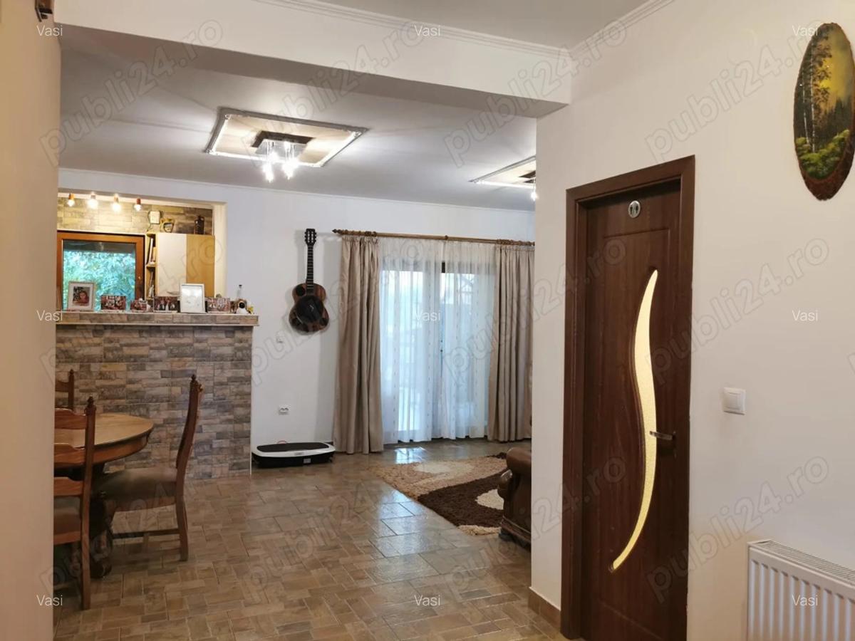 Acasa incepe aici - Casa direct de la proprietar, zona Cora - 3