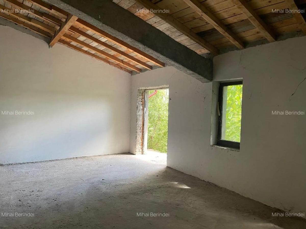 Vilă 2 corpuri – construcție 2012 + casă veche interbelică, curte generoasă - 5