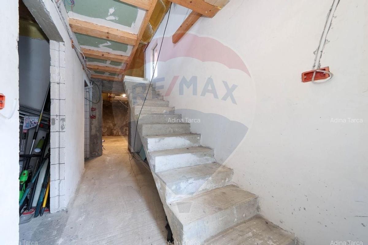 2 case cu curte proprie - locatie centrala - 15