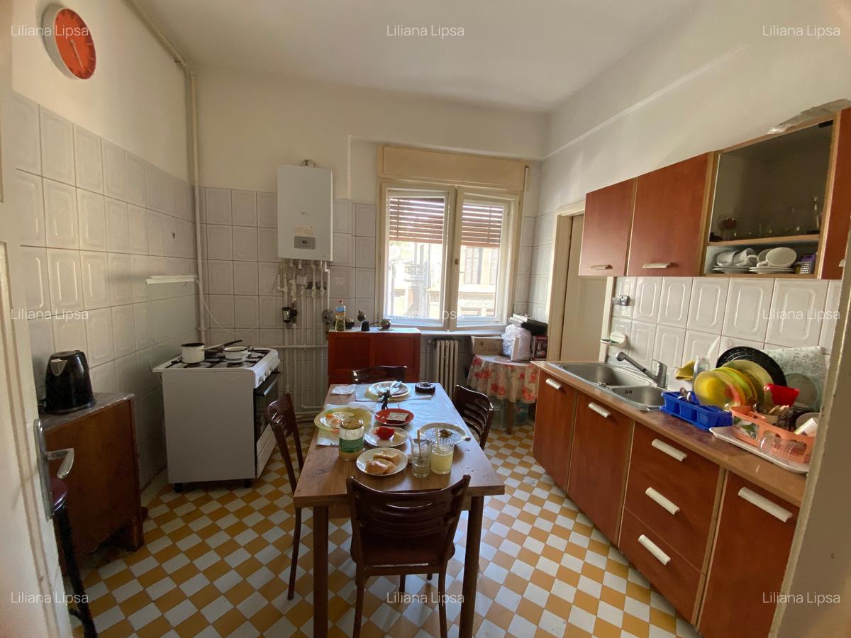 Apartament cu 6 camere circular în Magheru - 11